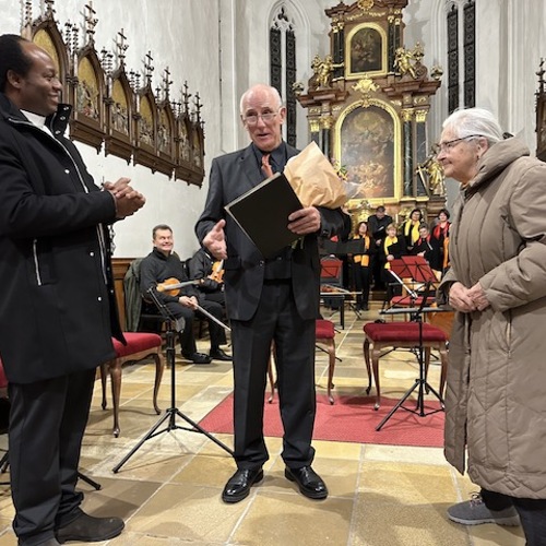 Überreichung der Ehrenurkunde an unsere langjährig tätige Organistin aus Kirchstetten Fr. Strasser